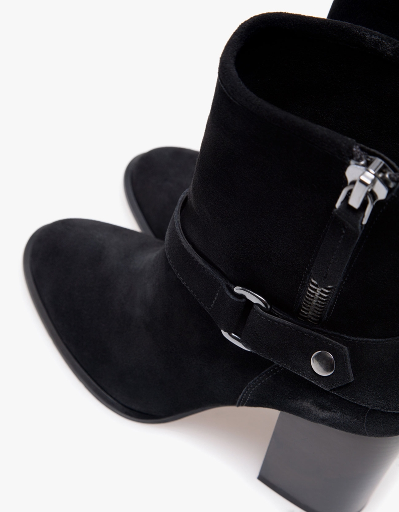 Боти Страдивариус