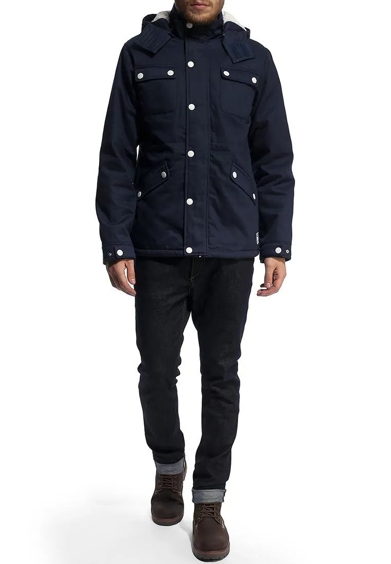 Яке Outfitters nation