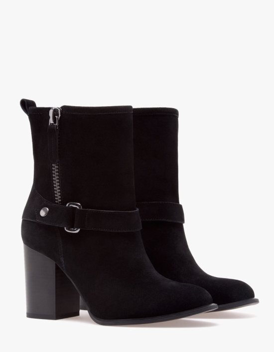 Боти Страдивариус