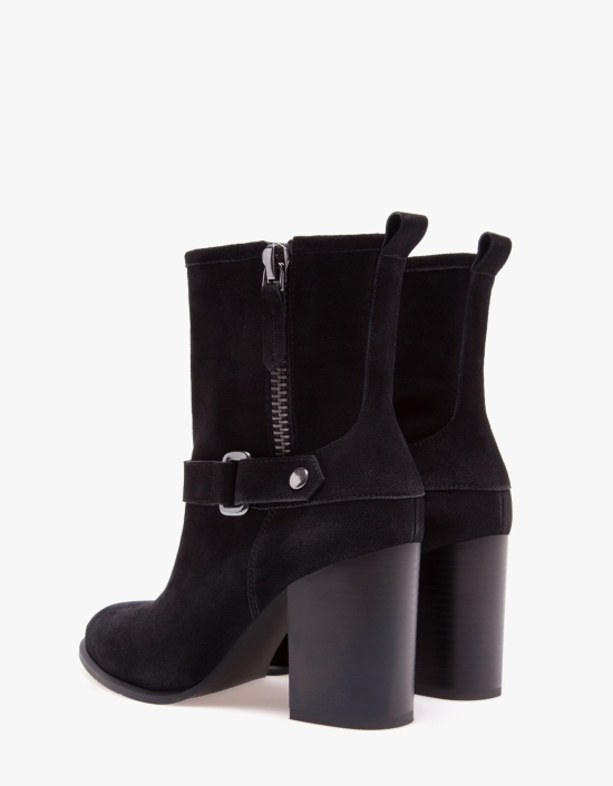 Боти Страдивариус