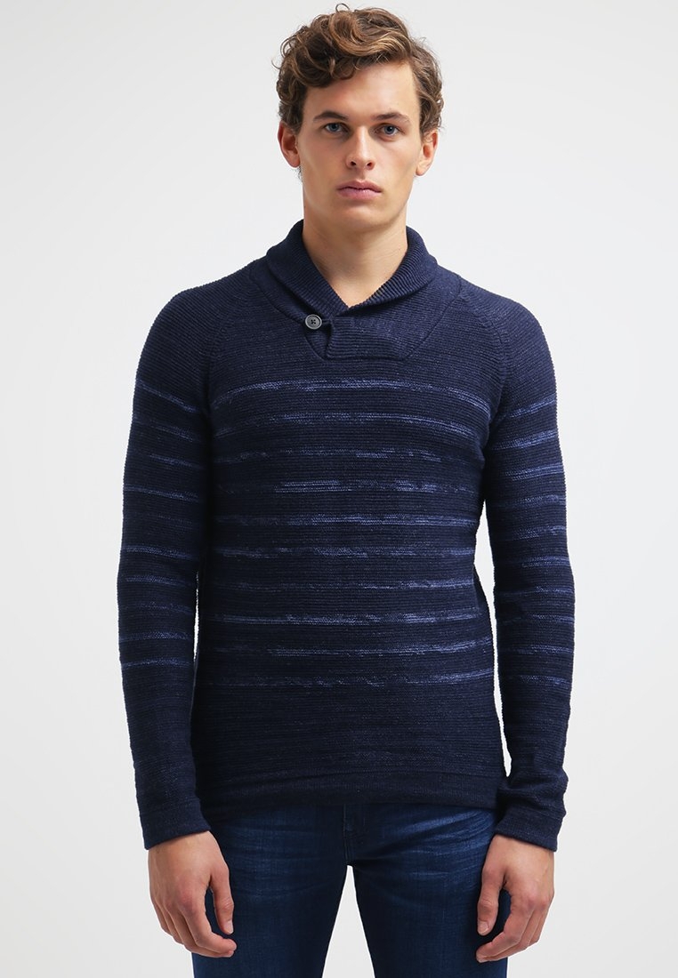 Selected  Gustav neck