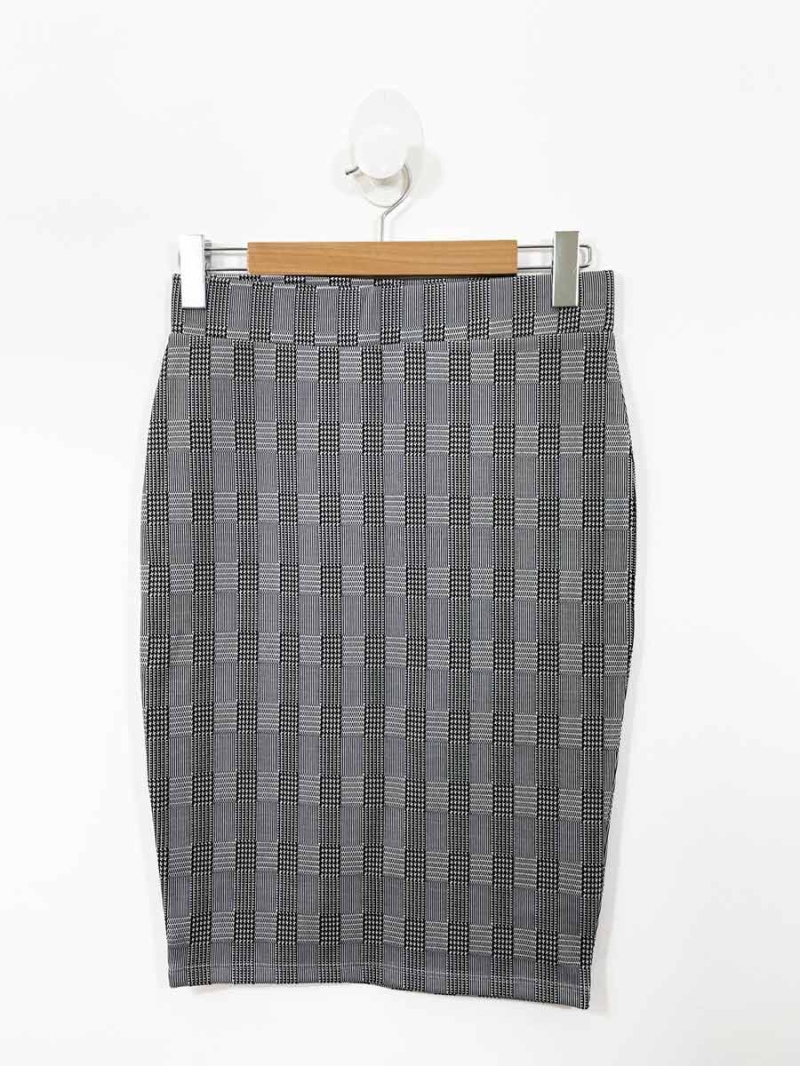 Pieces  skirt