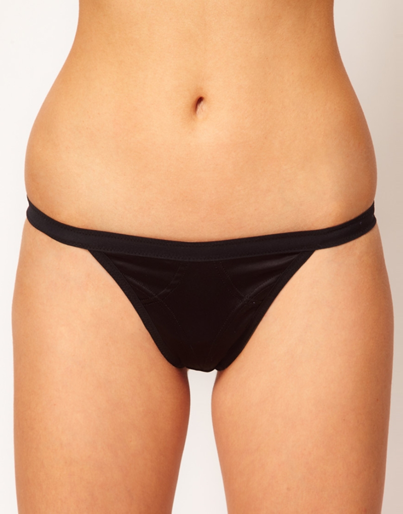 Elle macpherson thong