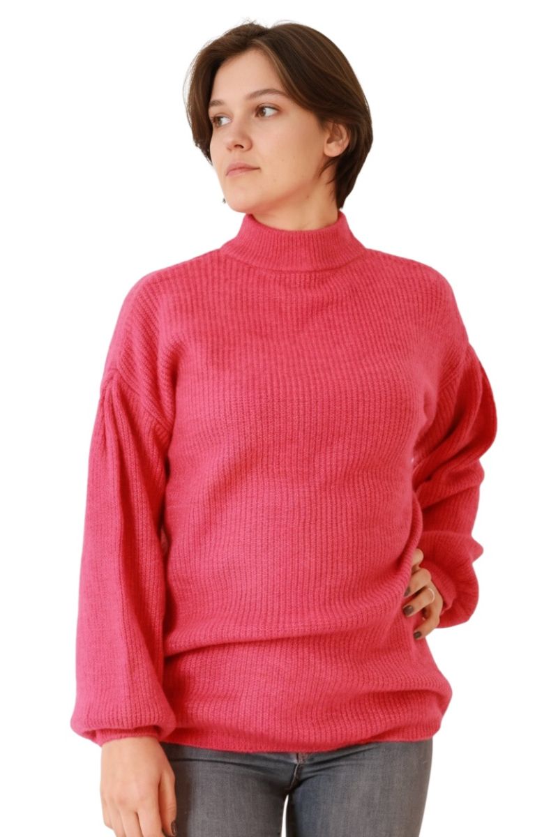 Reserved  knit
