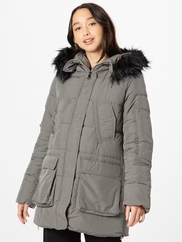 Яке  Jacqueline de yong